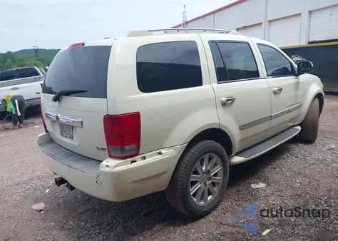 2008 Chrysler Aspen Limited из США, поврежденный, VIN 1A8HX58248F147750